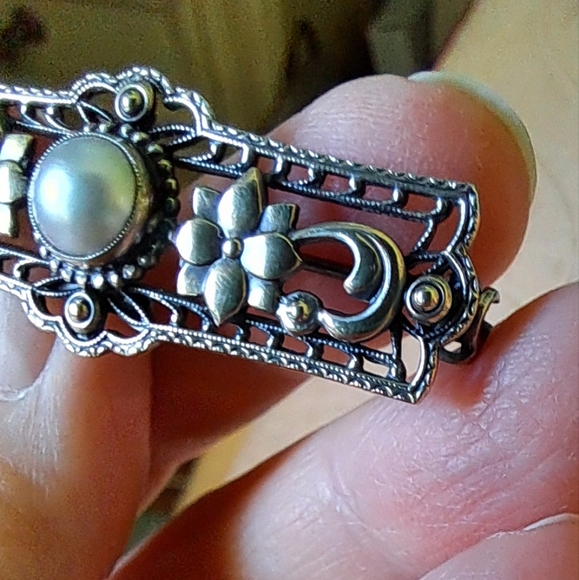 Vintage 14kt over Sterling Silver Symmetalic Floral Pearl Brooch - Picture 4 of 13